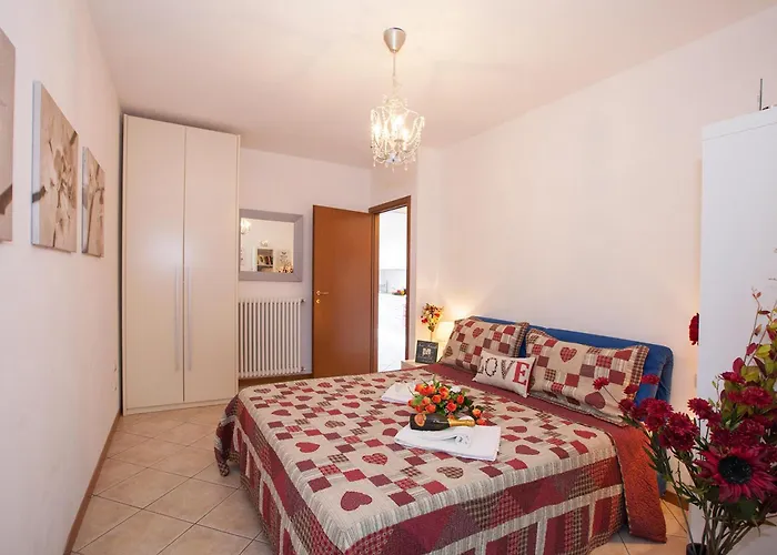 Vista D'oro Apartamento *
